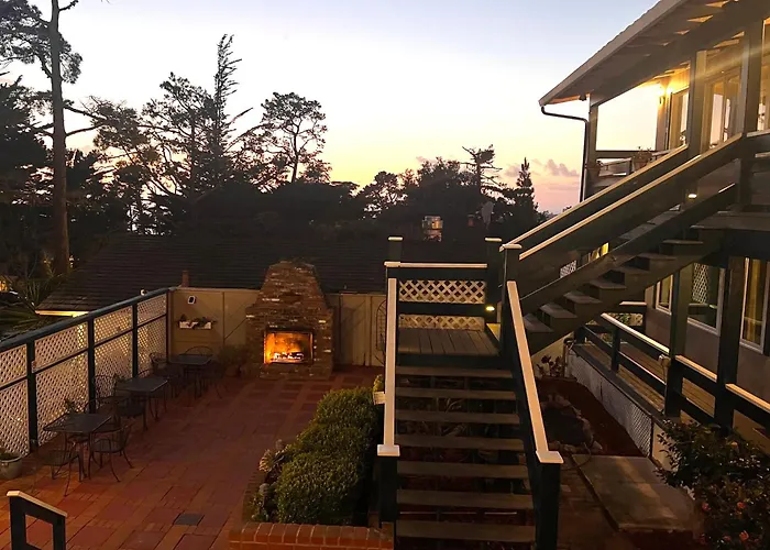 Carmel Wayfarer Inn
